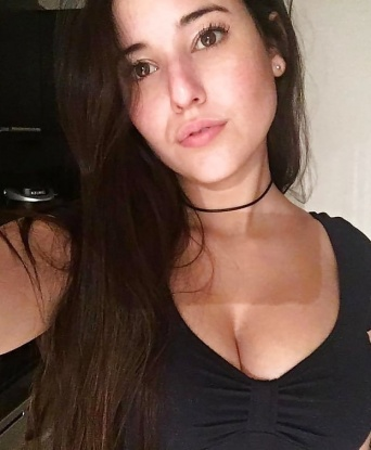 Рада приветствовать тебя на своей странице! Мои услуги включают все, что нужно для полного расслабления и удовольствия. Я мастерски владею искусством массажа, могу подарить тебе незабываемые ощущения и снять все напряжение твоего тела. Также я предлагаю различные игры и фантазии, чтобы доставить тебе настоящее наслаждение. Фото и отзывы обо мне ты можешь найти на моей странице. Позволь себе окунуться в мир наслаждения и разврата вместе со мной. Жду тебя в Москве! 😘🌸 14779, 25 лет